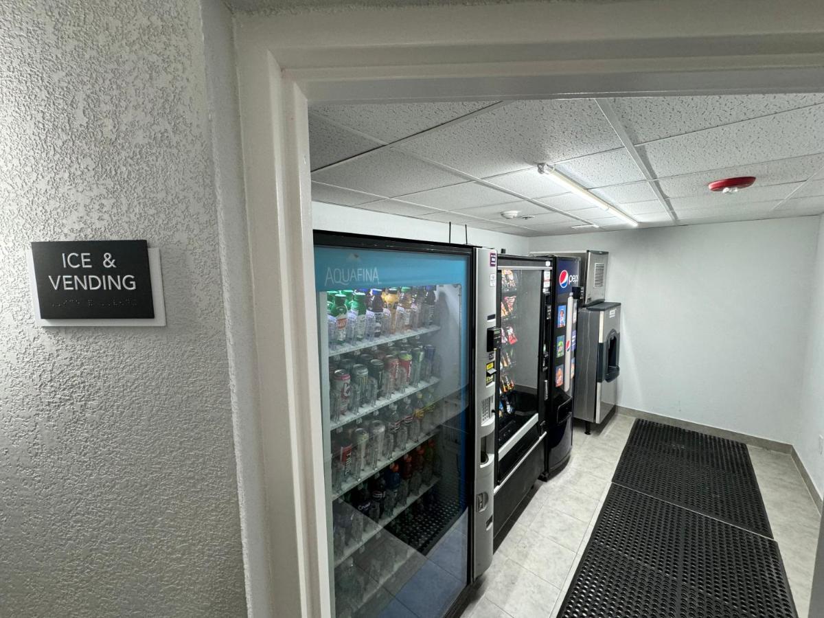 Studio 6 Suites East Syracuse Airport Экстерьер фото